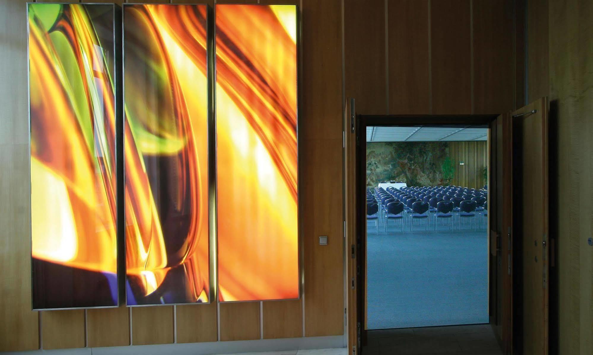 Hotel Living Kanzler 4*